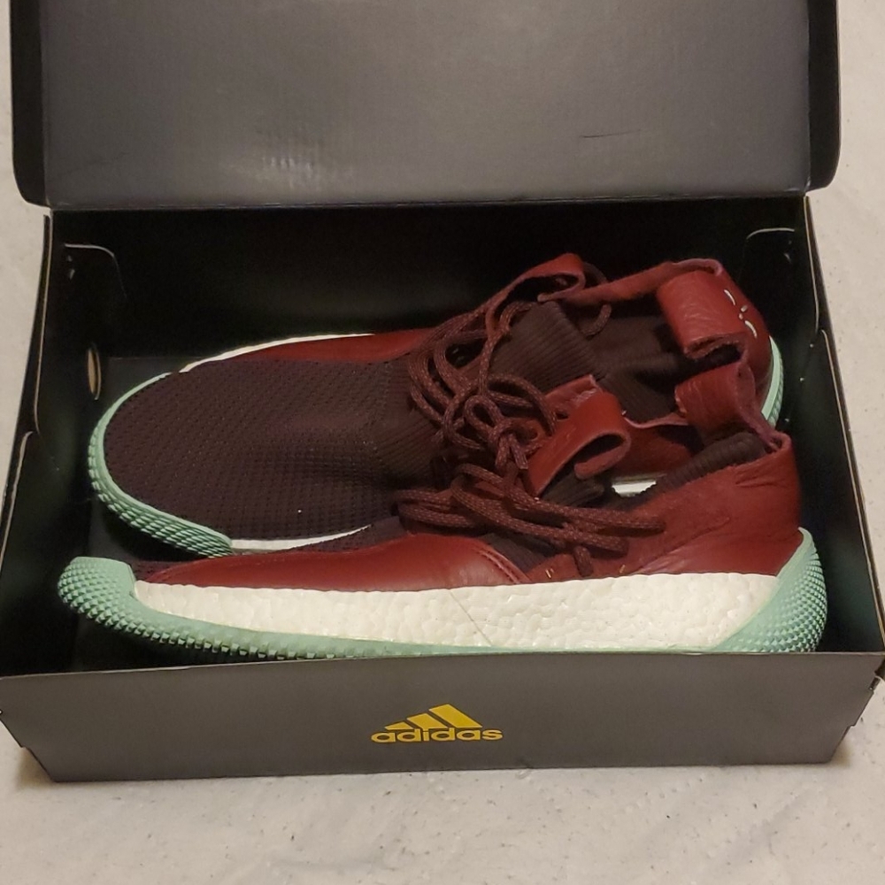 Vol 2 James harden sneakers. Like new..
